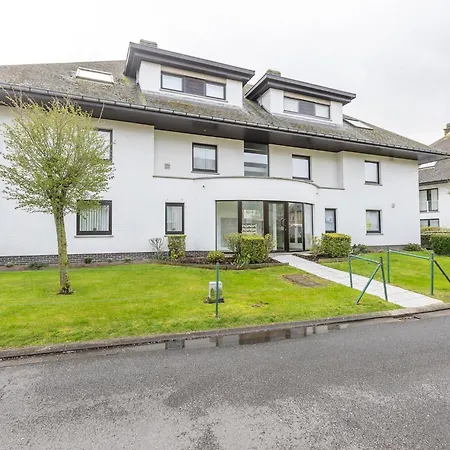 Cozy With Sunny Terrace