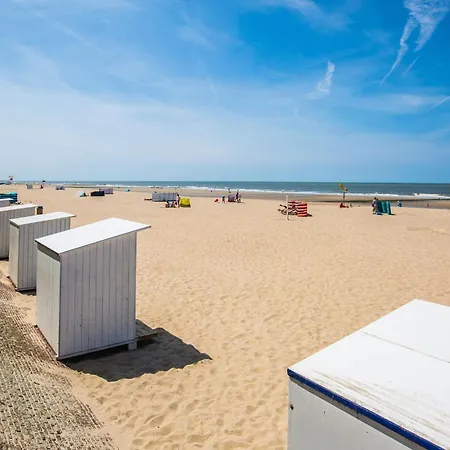 Lägenhet Cozy With Sunny Terrace