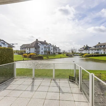 Spacious With Terrace Apartment *
